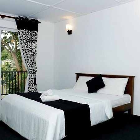 Sadhara River View Lodge Kandy Buitenkant foto