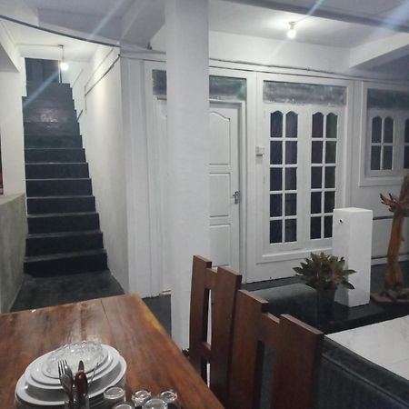 Sadhara River View Lodge Kandy Buitenkant foto