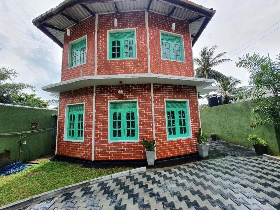 Sadhara River View Lodge Kandy Buitenkant foto