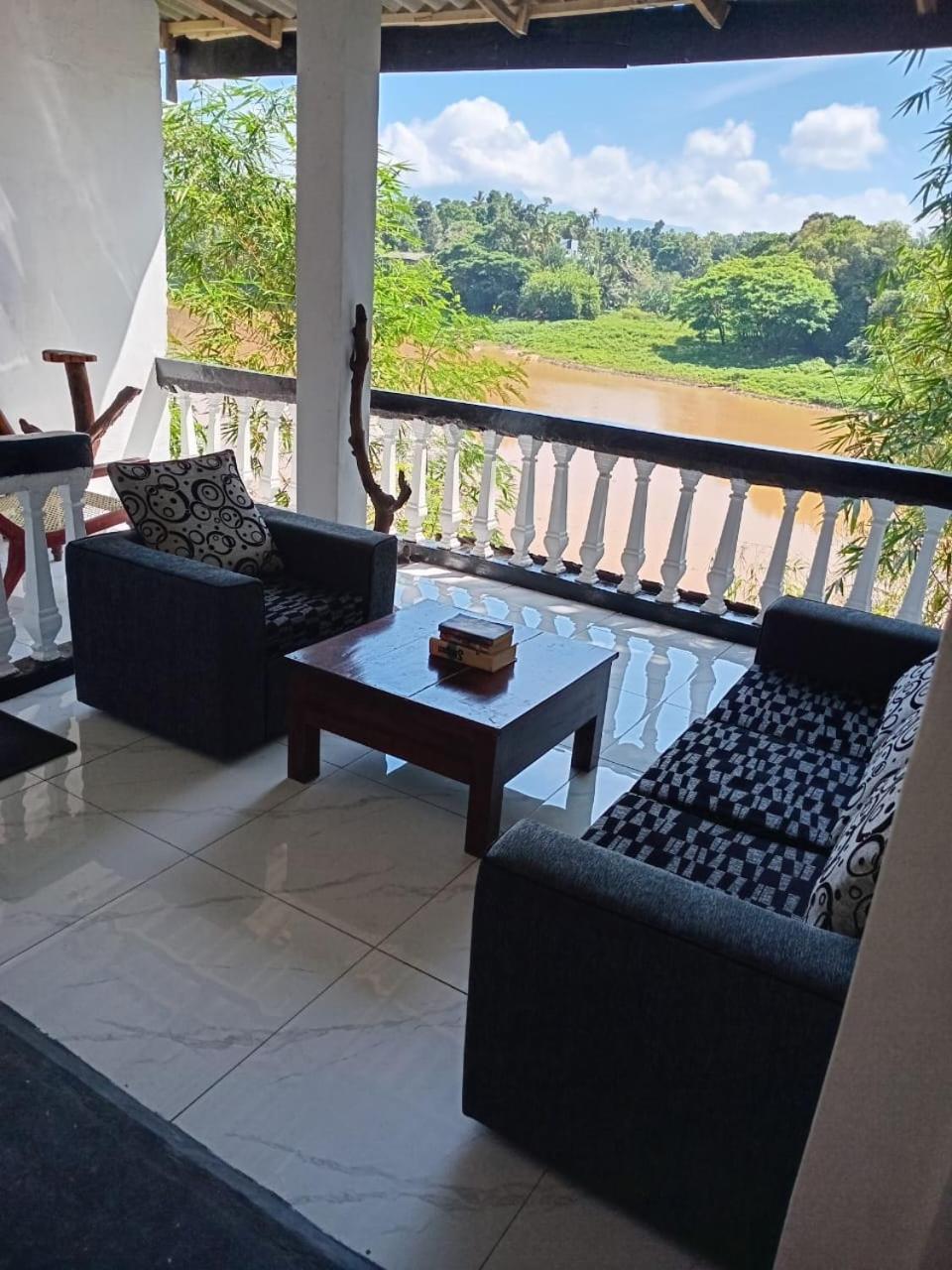 Sadhara River View Lodge Kandy Buitenkant foto