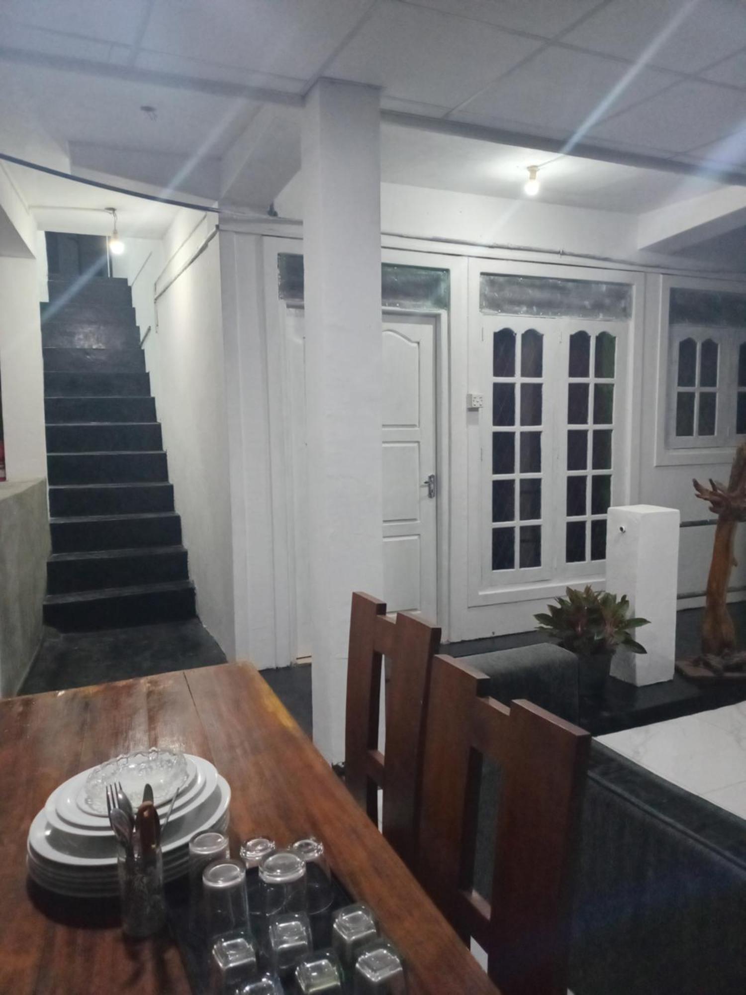 Sadhara River View Lodge Kandy Buitenkant foto
